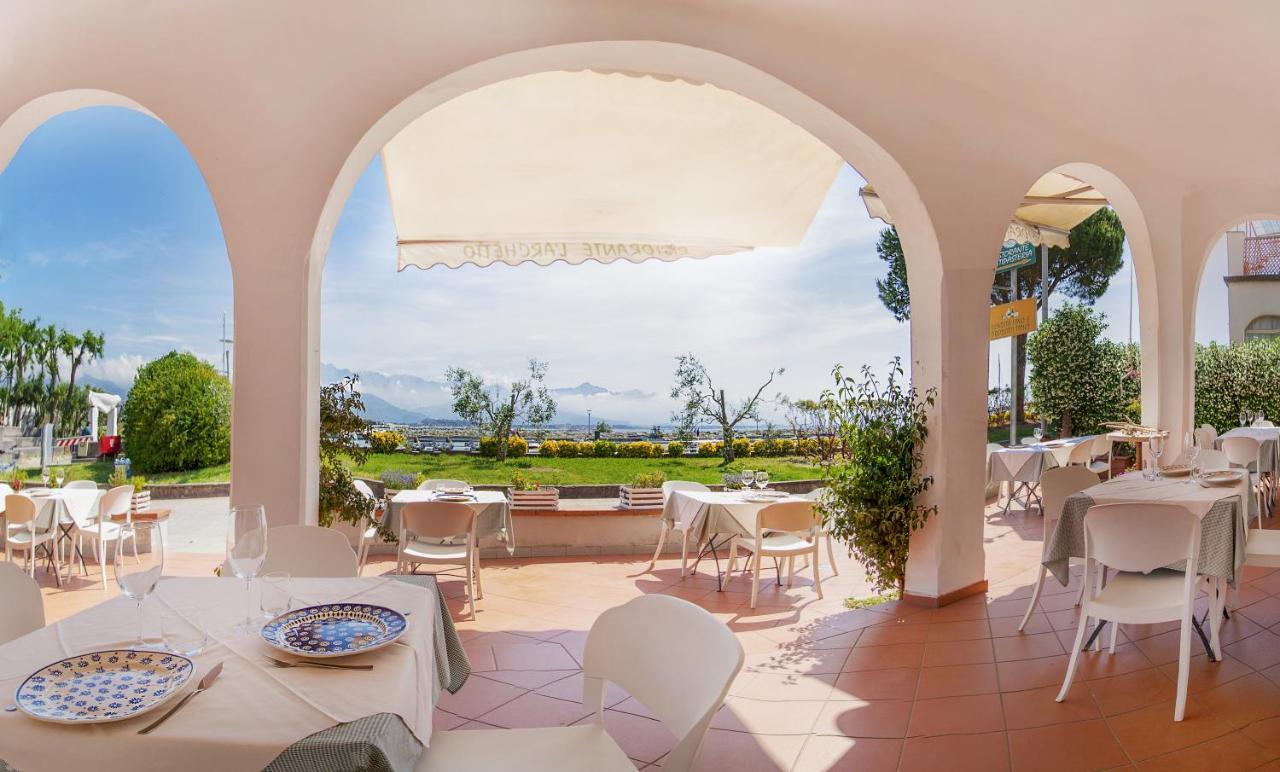 Hotel Sette Archi Bocca di Magra エクステリア 写真