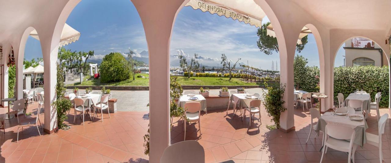 Hotel Sette Archi Bocca di Magra エクステリア 写真