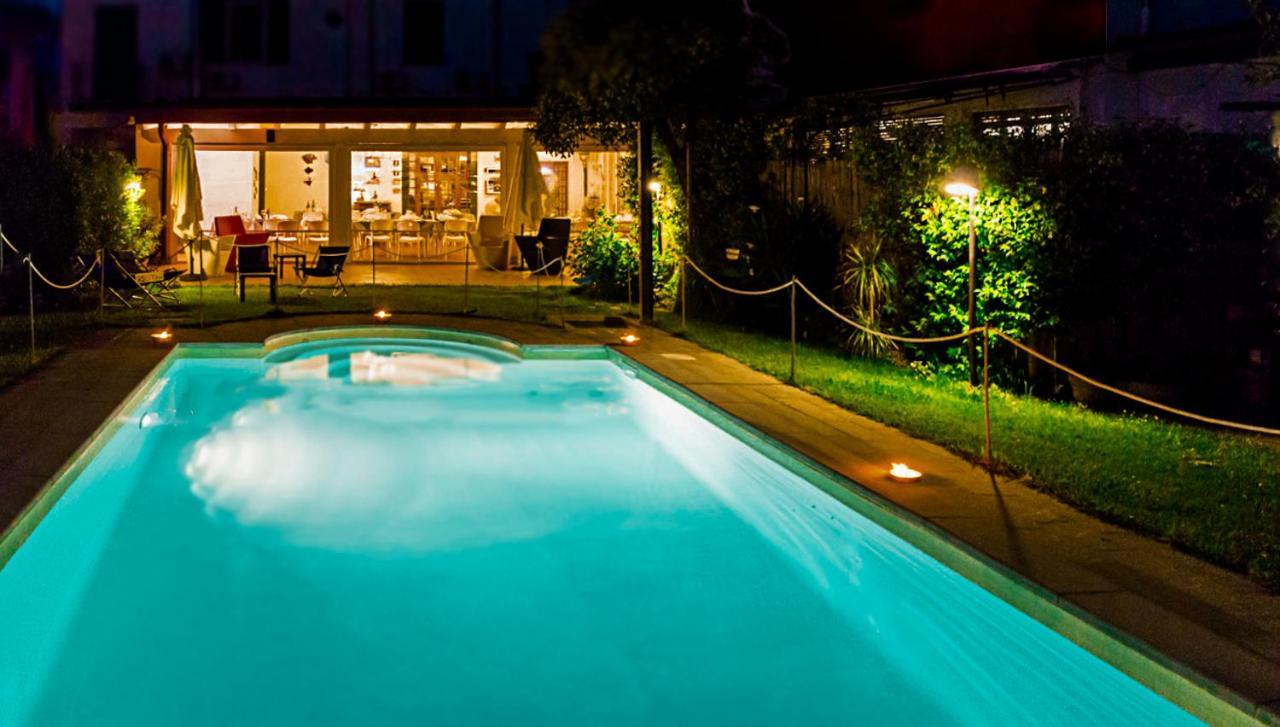 Hotel Sette Archi Bocca di Magra エクステリア 写真