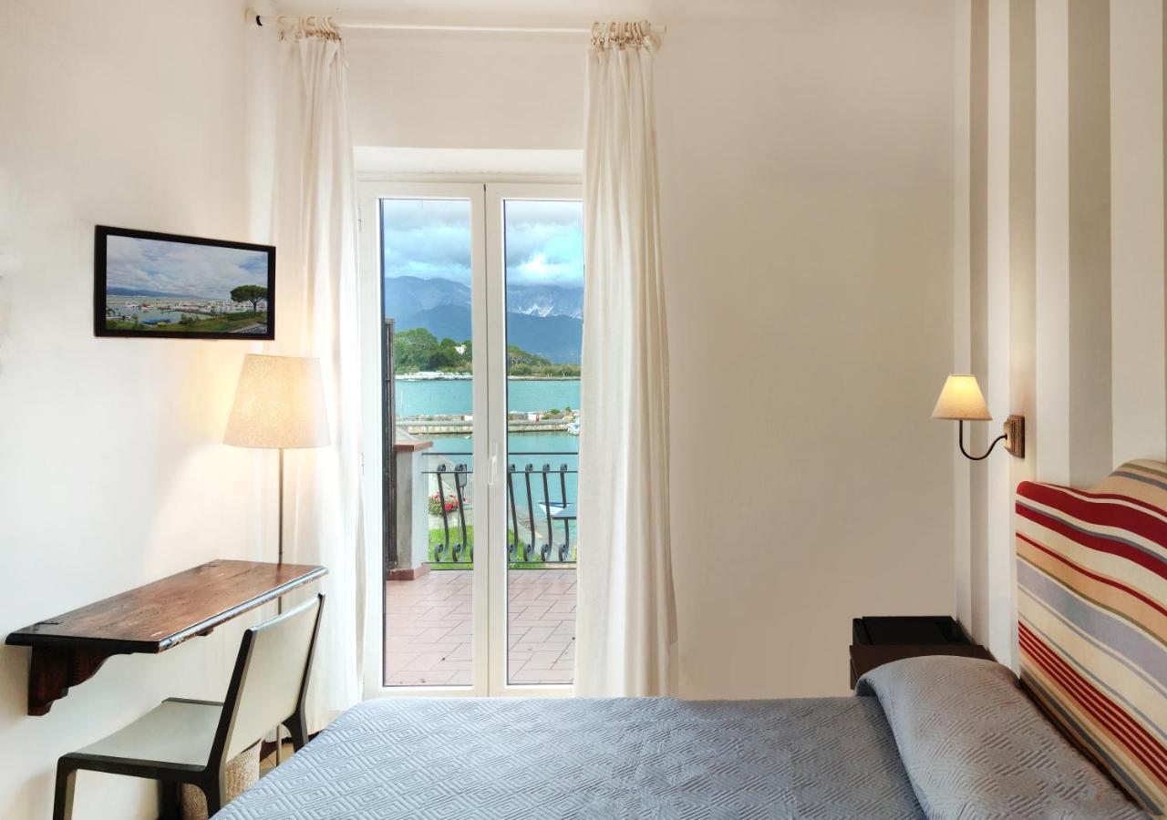Hotel Sette Archi Bocca di Magra エクステリア 写真