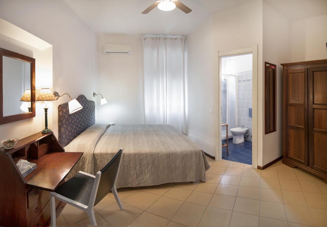 Hotel Sette Archi Bocca di Magra エクステリア 写真