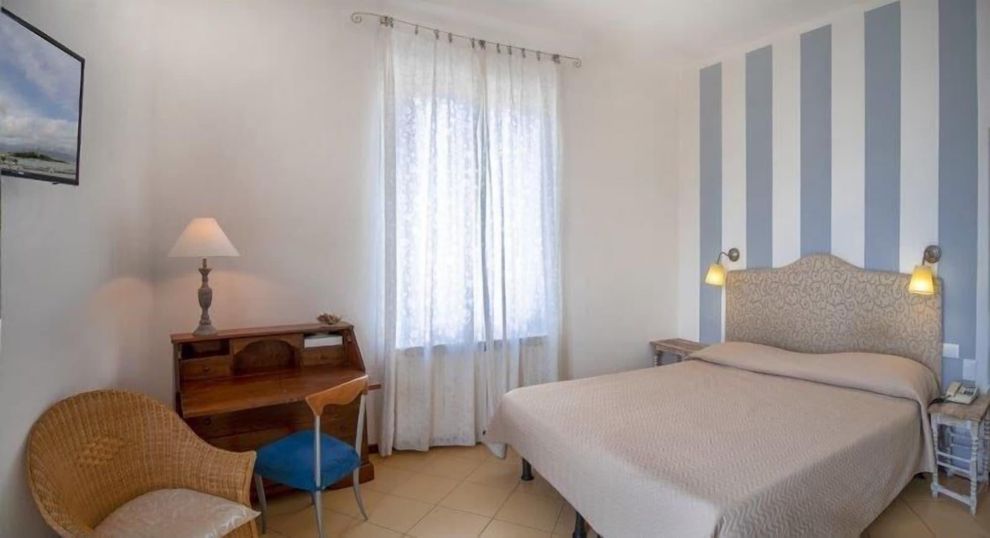 Hotel Sette Archi Bocca di Magra エクステリア 写真