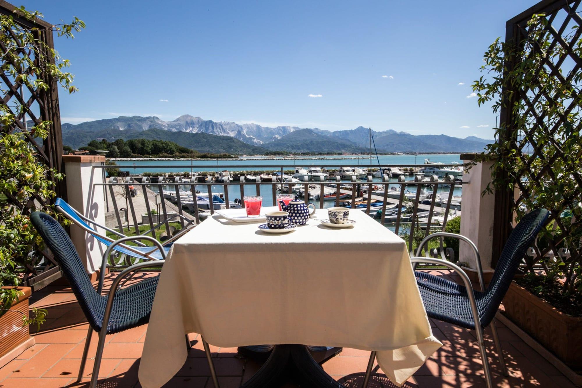 Hotel Sette Archi Bocca di Magra エクステリア 写真