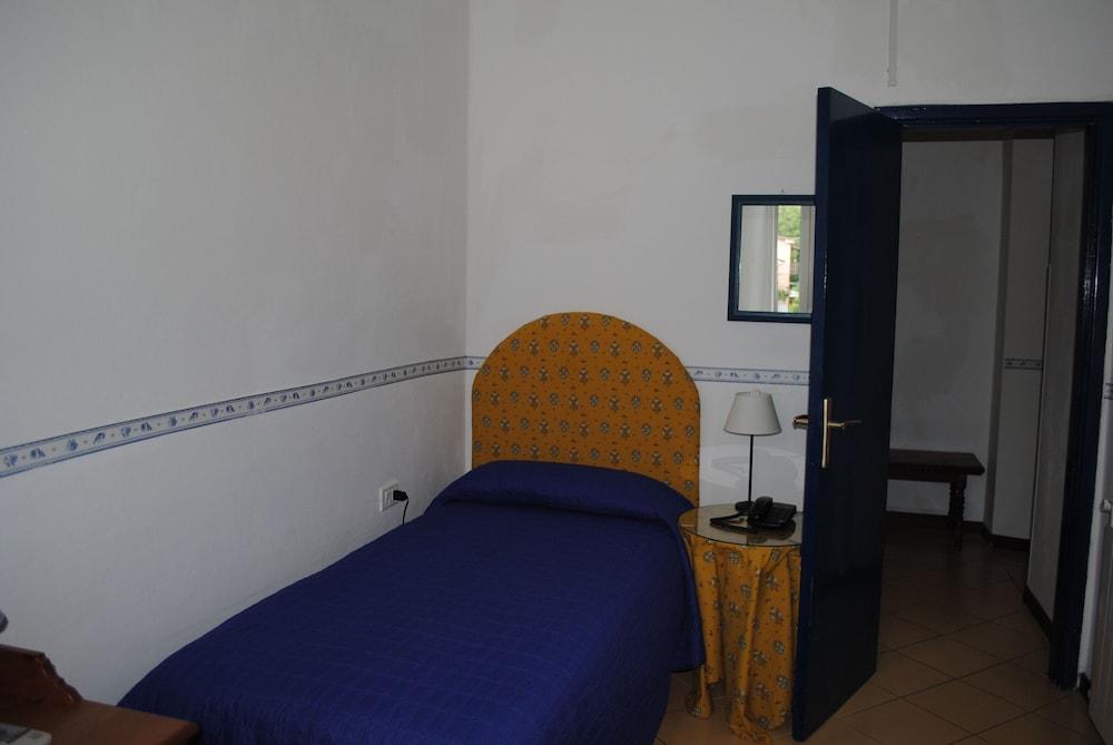 Hotel Sette Archi Bocca di Magra エクステリア 写真
