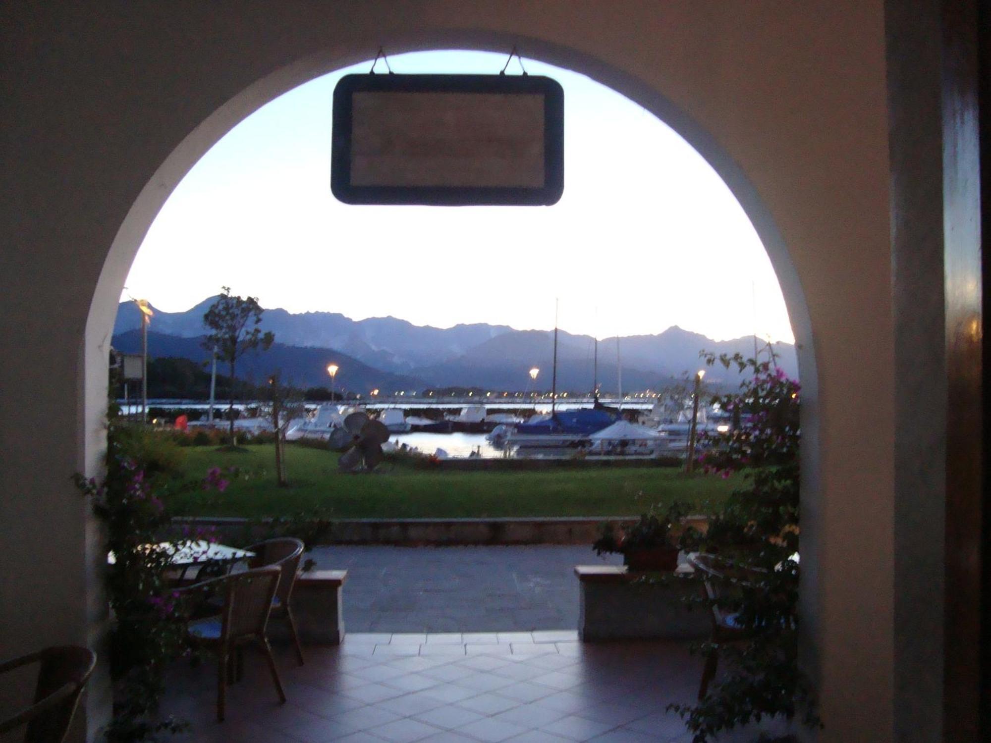 Hotel Sette Archi Bocca di Magra エクステリア 写真