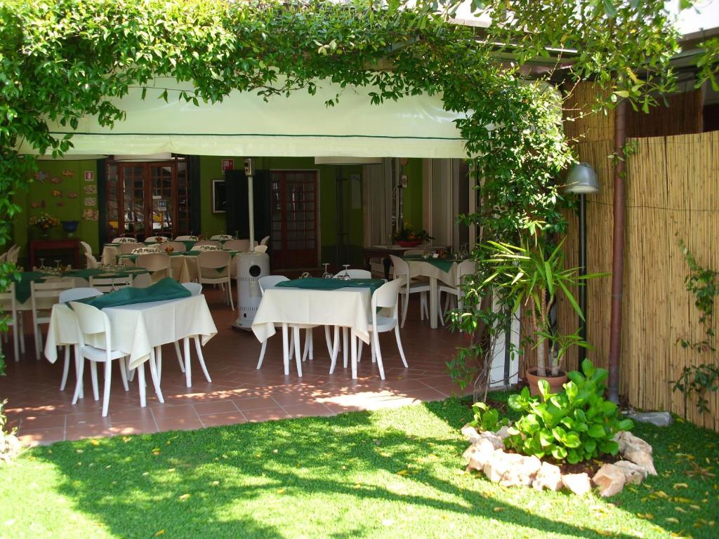 Hotel Sette Archi Bocca di Magra エクステリア 写真
