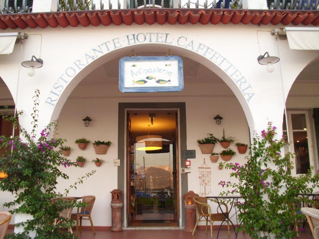 Hotel Sette Archi Bocca di Magra エクステリア 写真